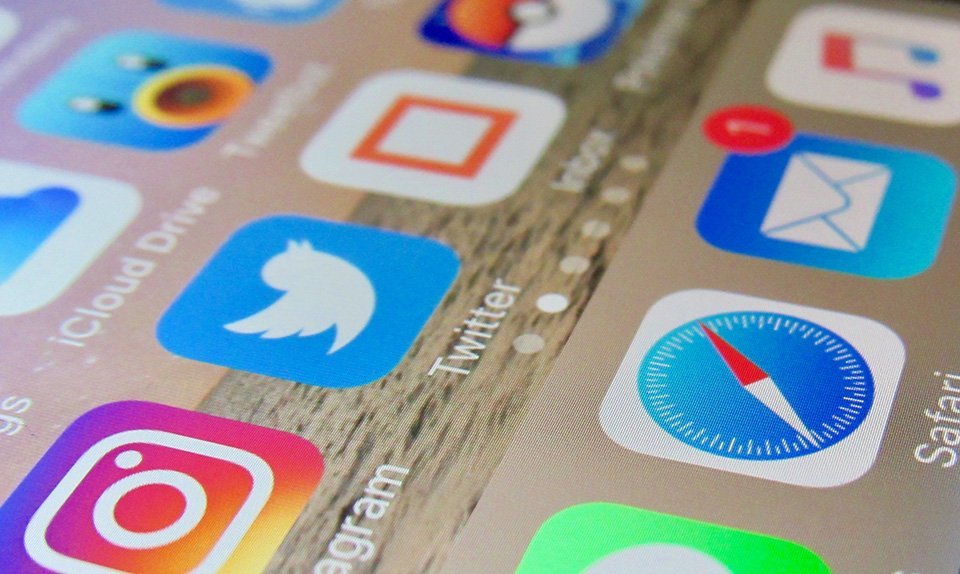 Make Your Company’s Twitter Account a Trusted Source