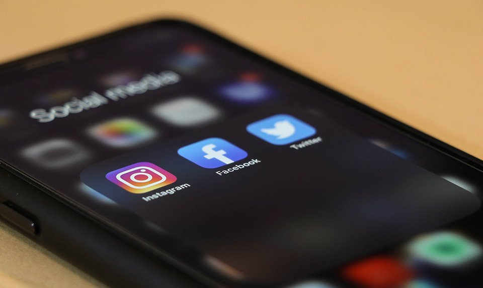 Should Businesses Still Be Using Social Media Marketing?