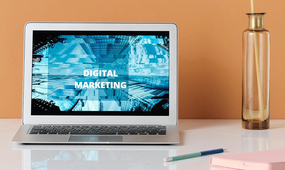 Why Enlist a Digital Marketing Consultant?