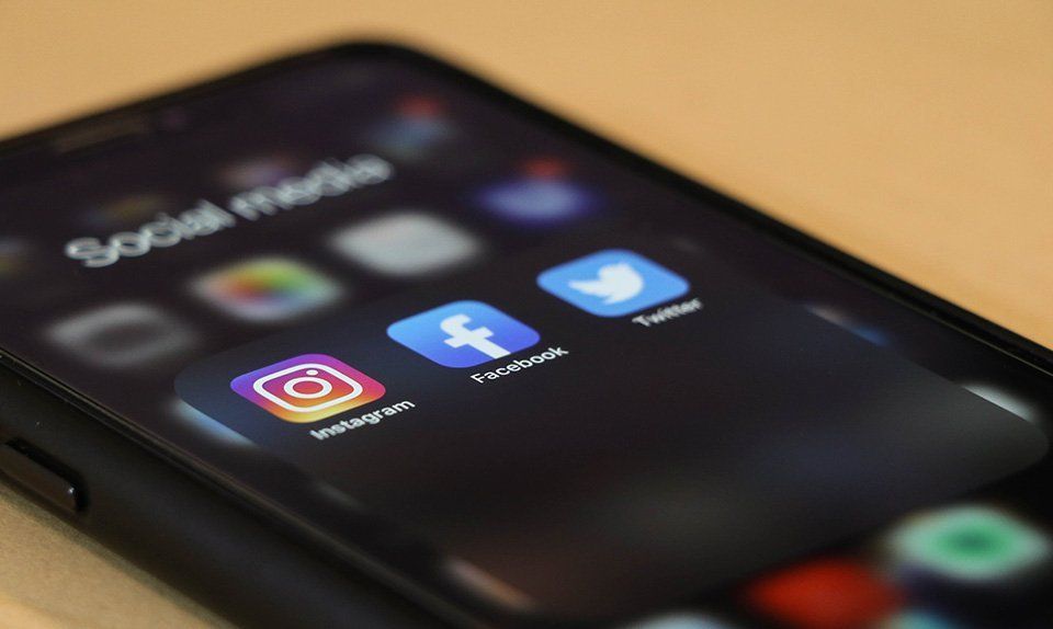 Should Businesses Still Be Using Social Media Marketing?